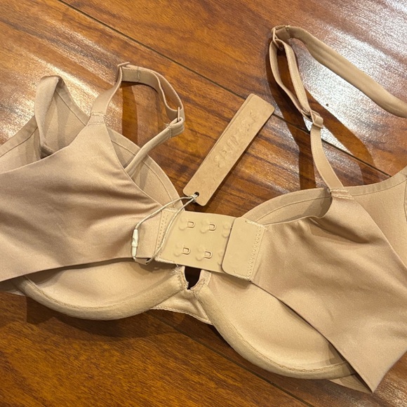 Skims Nipple Ultimate Apex Pushup Bra - Picture 3 of 3